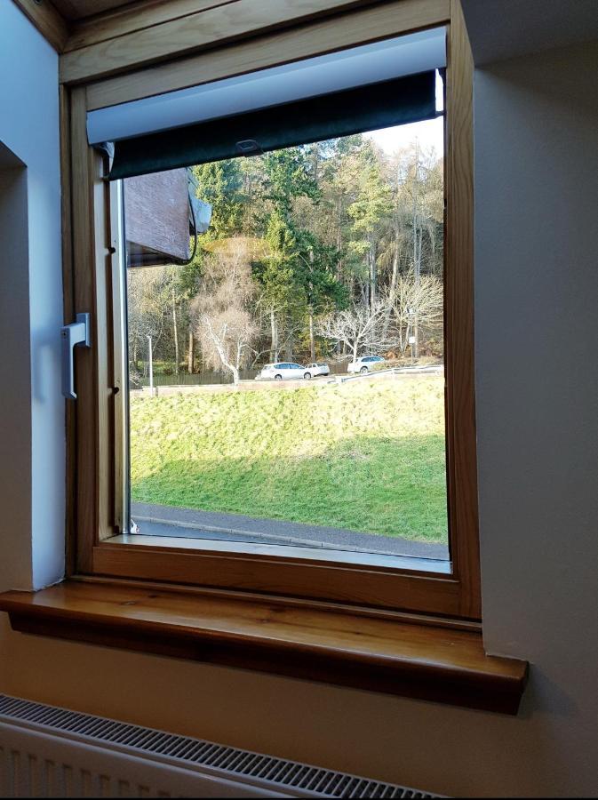 Stylish 2 Bedroom - 2 Miles Inverness City Centre ภายนอก รูปภาพ