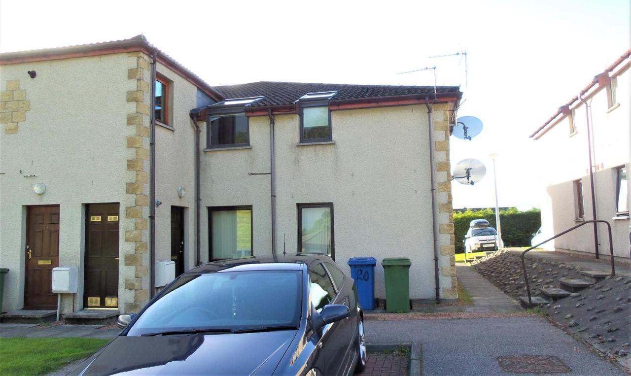 Stylish 2 Bedroom - 2 Miles Inverness City Centre ภายนอก รูปภาพ